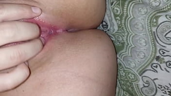 Novinha gozando gostoso com saudades da siririca