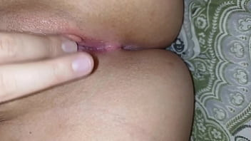 Novinha gozando gostoso com saudades da siririca