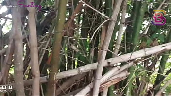 Super dotado comeu a esposa do corno no meio da mata
