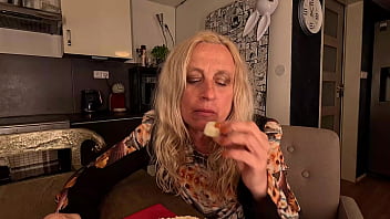 Self fisted to orgasm at lunchtime