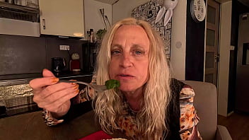 Self fisted to orgasm at lunchtime