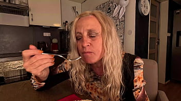 Self fisted to orgasm at lunchtime