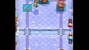 Me cojo a mi rival en clash royale con cementerio y hielo*se rinde*