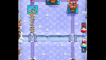 Me cojo a mi rival en clash royale con cementerio y hielo*se rinde*