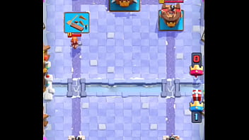 Me cojo a mi rival en clash royale con cementerio y hielo*se rinde*