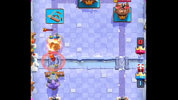 Me cojo a mi rival en clash royale con cementerio y hielo*se rinde*