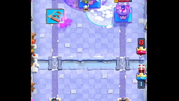 Me cojo a mi rival en clash royale con cementerio y hielo*se rinde* Me cojo a mi rival en clash royale con cementerio y hielo*se rinde*