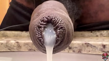 Acho Que Postei Um Pedaço Desse Vídeo Em Algum Momento Mas Ontem Vi Esse Trecho No Cel E Resolvi Repostar #uncut #cum thumbnail