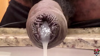 Acho que postei um pedaço desse vídeo em algum momento mas ontem vi esse trecho no cel e resolvi repostar #uncut #cum Acho que postei um pedaço desse vídeo em algum momento mas ontem vi esse trecho no cel e resolvi repostar #uncut #cum