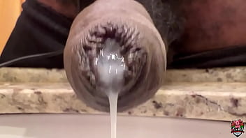 Acho que postei um pedaço desse vídeo em algum momento mas ontem vi esse trecho no cel e resolvi repostar #uncut #cum