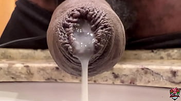 Acho que postei um pedaço desse vídeo em algum momento mas ontem vi esse trecho no cel e resolvi repostar #uncut #cum Acho que postei um pedaço desse vídeo em algum momento mas ontem vi esse trecho no cel e resolvi repostar #uncut #cum