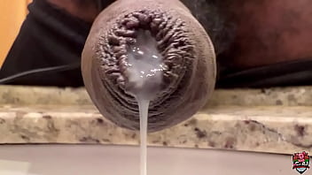 Acho que postei um pedaço desse vídeo em algum momento mas ontem vi esse trecho no cel e resolvi repostar #uncut #cum Acho que postei um pedaço desse vídeo em algum momento mas ontem vi esse trecho no cel e resolvi repostar #uncut #cum