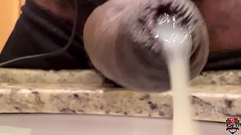 Acho que postei um pedaço desse vídeo em algum momento mas ontem vi esse trecho no cel e resolvi repostar #uncut #cum