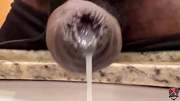 Acho que postei um pedaço desse vídeo em algum momento mas ontem vi esse trecho no cel e resolvi repostar #uncut #cum