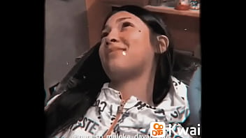 Novinha linda indo embora