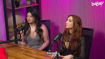 Sacanagem entre as gostosas durante as gravações