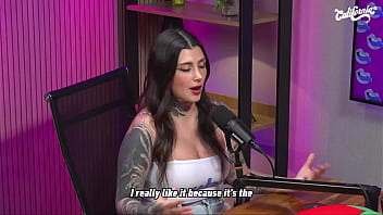 Sacanagem entre as gostosas durante as gravações