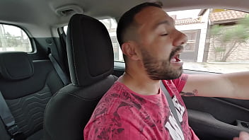 Ninfeta fodendo no mato com casal sem camisinha fomos pegos no ato e continuamos a transar