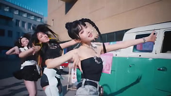 Cheeky icy thang stayc mv