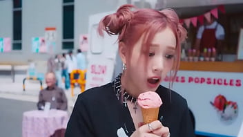 Cheeky icy thang stayc mv