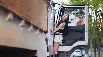 Cheeky icy thang stayc mv