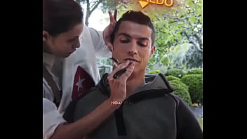 Ronaldo react to jugling ball