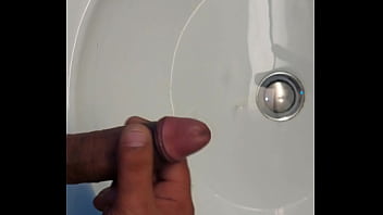 Masturbare Si Ejaculare Multa Sperma în Chiuveta Cu Apa Cu Incetinatoru thumbnail