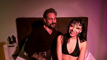 Adoro chupar pau de macho mais velho fico toda molhadinha