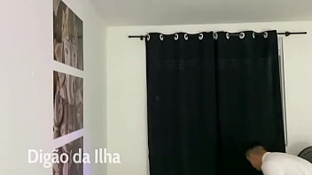 Massagista e casal fudendo no estúdio