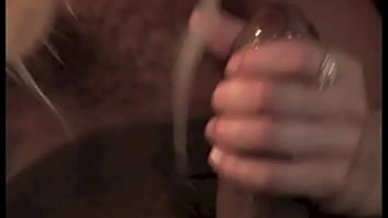 The rich lady and the he adores her feet and fuck her hard