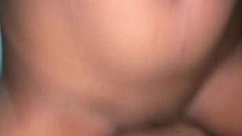 Le saco toda su leche a mi hermanastro