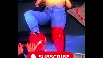 Safadinhas morenas oferecendo só o rabo apertado para ser fodido