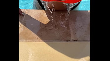 Sortie De Piscine thumbnail