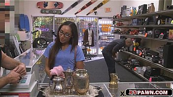 Sexy hottie babe willing to give everything for cash