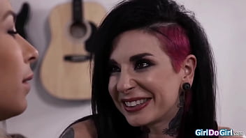 Tattooed Lesbian Joanna Angel Meets Her Latina Gf Carmen Caliente For The First Time And Wants Sex Immediatelythe Alt Babe Licks And Is Rimmed thumbnail