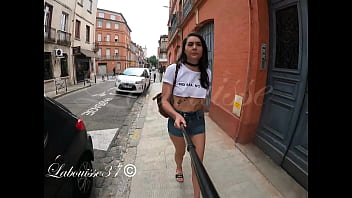 Exhib dans la rue et au sexshop