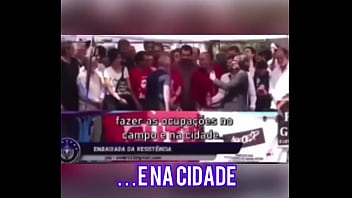 Loira exibida face casta