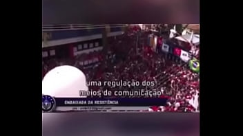 Loira exibida face casta