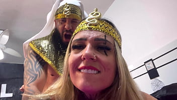 Nossa qui sensação maravilhosa senti o pau pulsando dentro de mim bem na hora que ele vai gozar tudo dentro da minha buceta e no cuzinho e não tira por nada