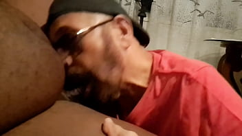 O Macho Negro Gordo Veio Me Alimentar thumbnail