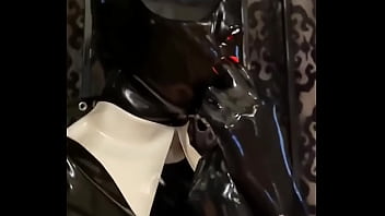 Naughty maid girl by rubber pervs #maid #heavyrubber #latex #latexoutfit #rubber #studiogum #rubbergirl studio gum #fetish