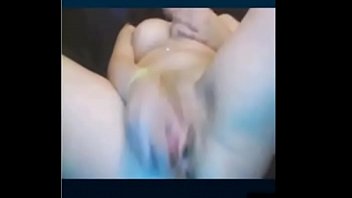 Vieja caliente bailando por dinero