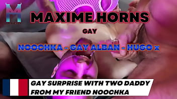 Tous les participants à cette vidéo ont été testés il y a moins de 2 semaines garantissant un tournage 100% saf