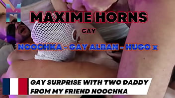 Tous les participants à cette vidéo ont été testés il y a moins de 2 semaines garantissant un tournage 100% saf