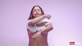 Jay rose petite venezolana nos cuenta sus secretos más intimos en el casting para inkaporn