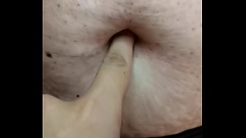 Exploring a milf's navel