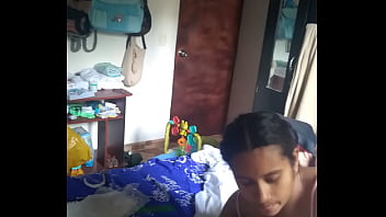 Mi esposa me chupa el pene cuando ella quiere