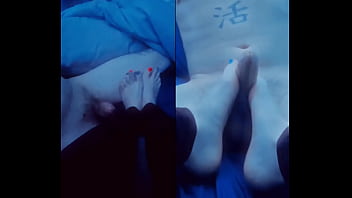 Handjob footjob split screen Handjob footjob split screen