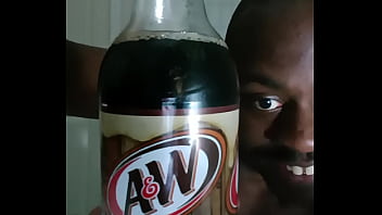 Who wants some caffeine free rootbeer soda beverage with rootbeer flavored anus for free 3