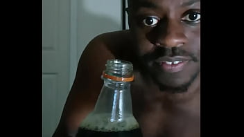 Who wants some caffeine free rootbeer soda beverage with rootbeer flavored anus for free 3